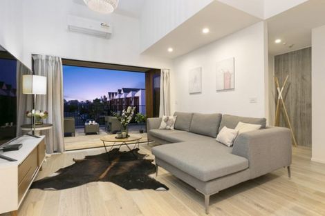 Photo of property in 80 Hobsonville Point Road, Hobsonville, Auckland, 0616