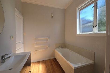 Photo of property in 17 Anzac Avenue, Onekawa, Napier, 4110