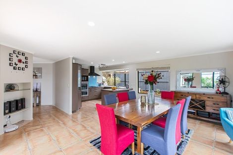 Photo of property in 54 Kittiwake Drive, Schnapper Rock, Auckland, 0632