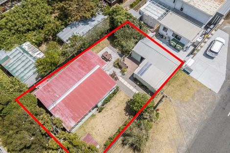 Photo of property in 2 Hemara Street, Waikanae Beach, Waikanae, 5036