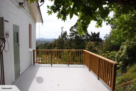 Photo of property in 8 Park Road, Titirangi, Auckland, 0604