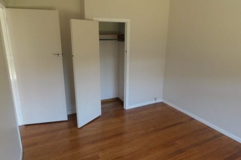 Photo of property in 2/34 Pupuke Road, Takapuna, Auckland, 0622