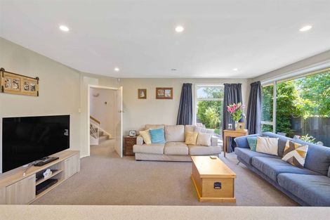Photo of property in 6 Ilfracombe Place, Burnside, Christchurch, 8053