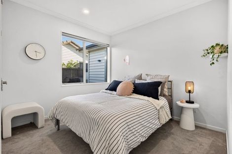 Photo of property in 7 Walter Ruddock Avenue, Kumeu, 0810