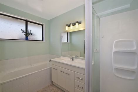 Photo of property in 20 Karnak Crescent, Russley, Christchurch, 8042