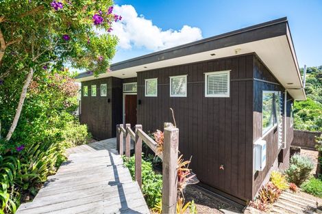 Photo of property in 27 Ocean Road, Surfdale, Waiheke Island, 1081