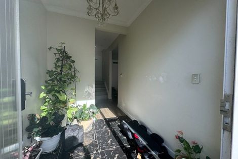 Photo of property in 517 East Coast Road, Murrays Bay, Auckland, 0630