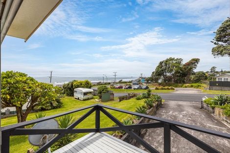 Photo of property in 4 Shearer Drive, Oakura, 4314