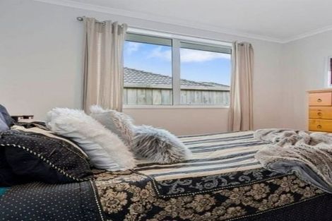 Photo of property in 18 Raiha Street, Papamoa Beach, Papamoa, 3118