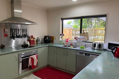 Photo of property in 18 Glen Bay Close, Pinehill, Auckland, 0632