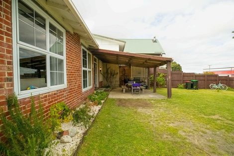 Photo of property in 20 Pukeko Place, Westshore, Napier, 4110