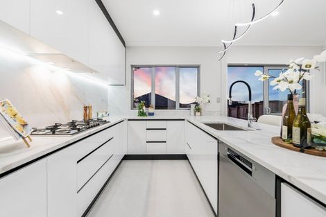 Photo of property in 21 Black Shed Road, Flat Bush, Auckland, 2019