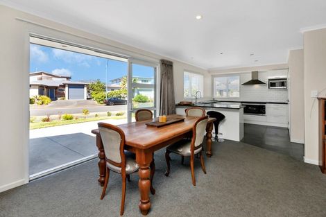 Photo of property in 4 Lanyard Place, One Tree Point, 0118