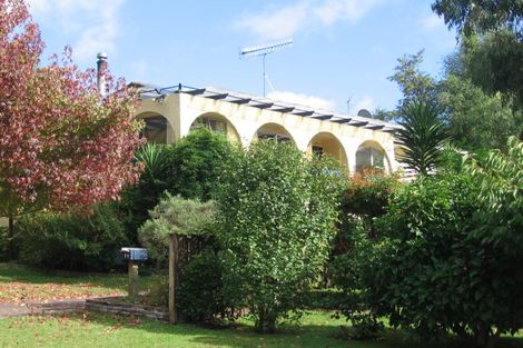 Photo of property in 29 Staincross Street, Green Bay, Auckland, 0604