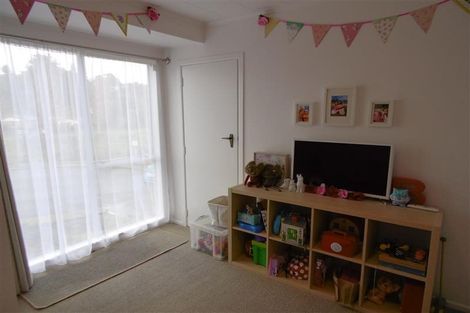 Photo of property in 14 Lombardy Place, Whalers Gate, New Plymouth, 4310