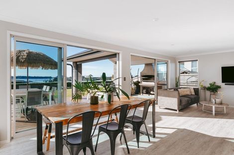 Photo of property in 5 Wairere Rise, Omokoroa, 3114