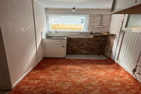 Photo of property in 9 Lewis Road, Pakuranga, Auckland, 2010