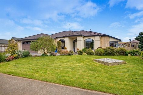 Photo of property in 166 Milne Drive, Paraparaumu, 5032