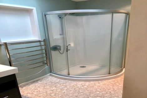 Photo of property in 2/32 Merani Street, Narrow Neck, Auckland, 0622