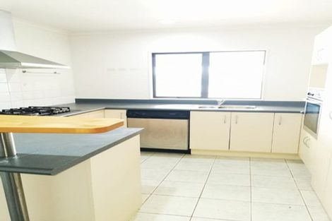 Photo of property in 74 Hetherington Road, Ranui, Auckland, 0612