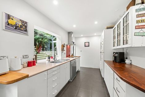 Photo of property in 65 Cottle Park Drive, Normandale, Lower Hutt, 5010
