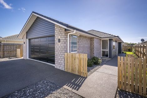 Photo of property in 10 Tapuhikura Street, Waikanae, 5036