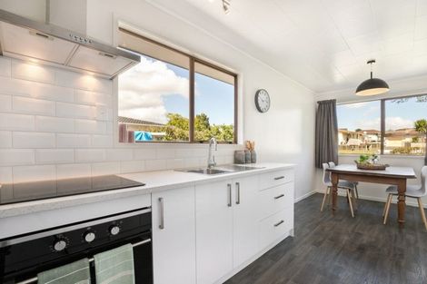 Photo of property in 72 Boundary Road, Clover Park, Auckland, 2019