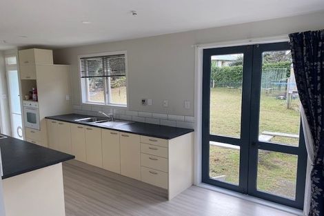 Photo of property in 11 Tarawa Street, Paekakariki, 5034