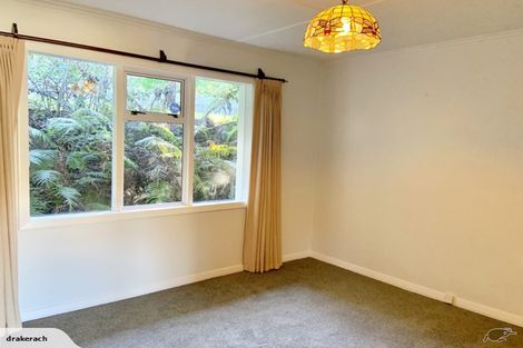 Photo of property in 4 Bledisloe Crescent, Wainuiomata, Lower Hutt, 5014