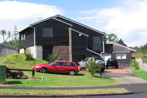 Photo of property in 12 Mckinley Road, Sunnyvale, Auckland, 0612