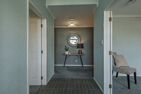 Photo of property in 40 Royal Oak Drive, Kelvin Grove, Palmerston North, 4414