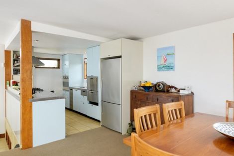 Photo of property in 141 Karewa Parade, Papamoa Beach, Papamoa, 3118