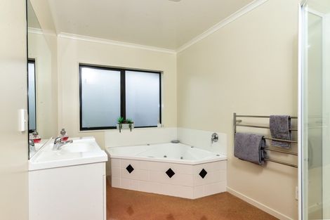 Photo of property in 6 Milbrook Place, Chartwell, Hamilton, 3210