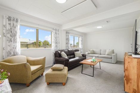Photo of property in 8 Walnut Place, Owhata, Rotorua, 3010