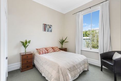 Photo of property in 21 May Avenue, Hospital Hill, Napier, 4110
