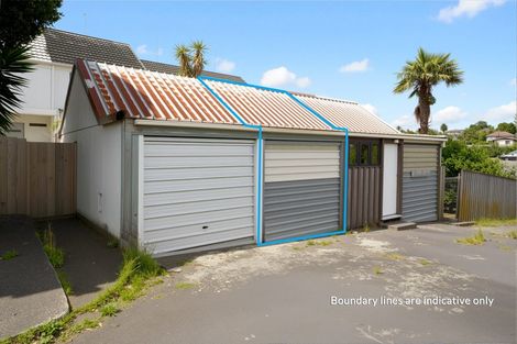 Photo of property in 5/106 West Coast Road, Glen Eden, Auckland, 0602