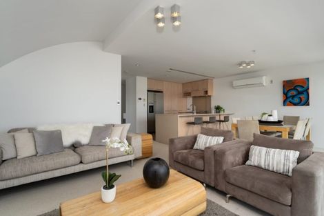 Photo of property in 6/50 Marine Parade, Mount Maunganui, 3116