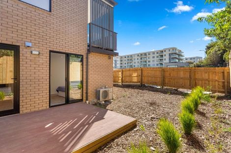 Photo of property in 9 Rosedale Road, Pinehill, Auckland, 0632