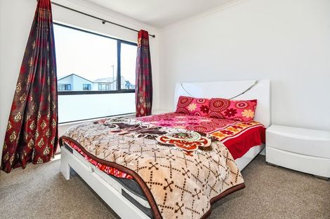 Photo of property in 11 Beardmore Lane, Papakura, 2110