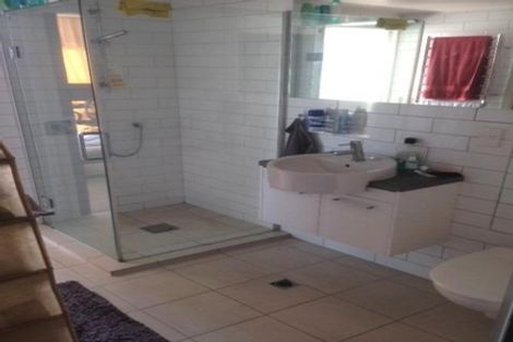 Photo of property in The Capital, 30/370 Oriental Parade, Oriental Bay, Wellington, 6011