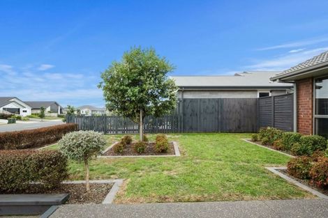Photo of property in 87 Sandhurst Drive, Papamoa Beach, Papamoa, 3118