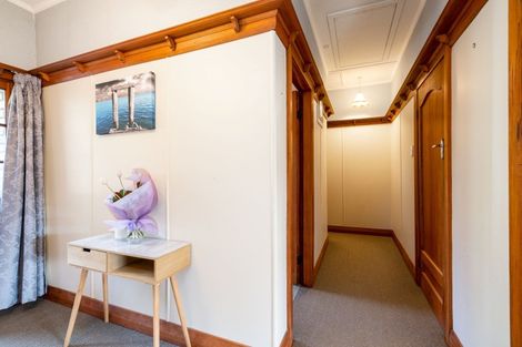 Photo of property in 36 Middleton Road, Kew, Dunedin, 9012