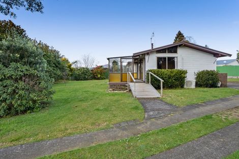 Photo of property in 33 Kowhai Street, Inglewood, 4330