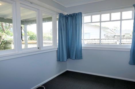 Photo of property in 129 Arawhata Road, Paraparaumu, 5032