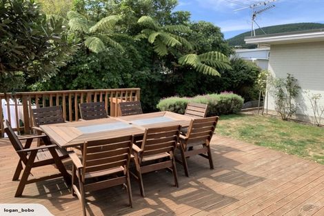 Photo of property in 19a Ranui Terrace, Tawa, Wellington, 5028