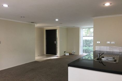 Photo of property in 71 Bruce Pulman Drive, Takanini, 2112