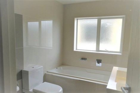 Photo of property in 9 Bottega Close, Flat Bush, Auckland, 2019