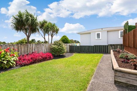 Photo of property in 9a Bradbury Road, Botany Downs, Auckland, 2010