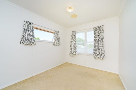 Photo of property in 42 Pitama Road, Awapuni, Palmerston North, 4412