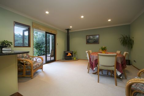 Photo of property in 182b Forest Hill Road, Waiatarua, Auckland, 0612